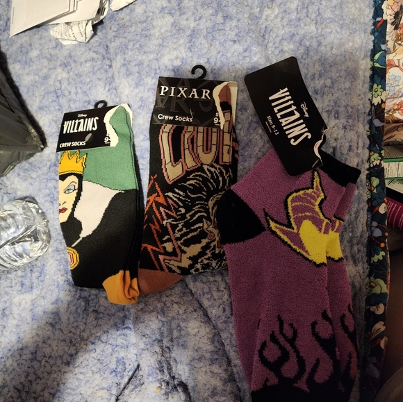 Disney Villains and Pixar Crew Socks Set - Picture 1 of 4